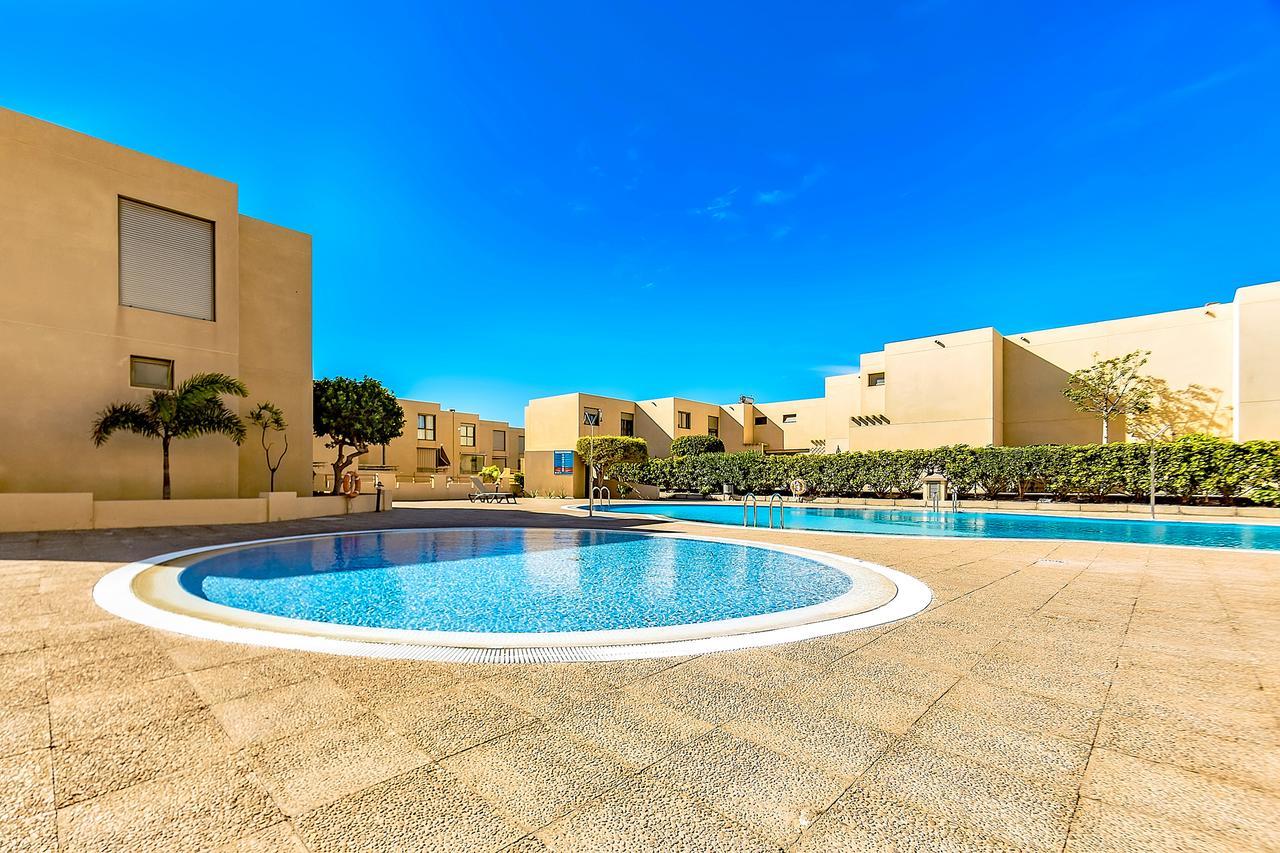 Апартаменты Family Townhouse Ла-Техита Экстерьер фото