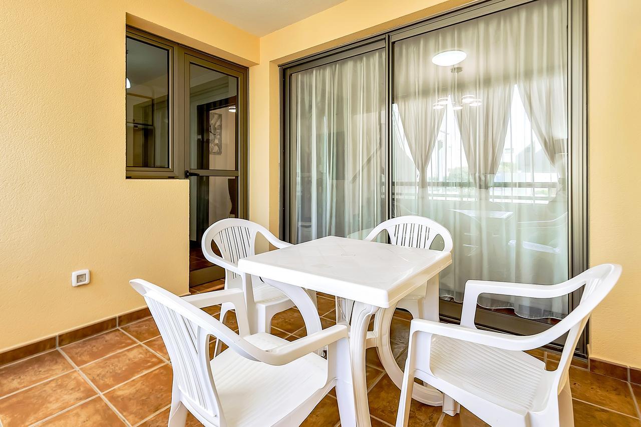 Апартаменты Family Townhouse Ла-Техита Экстерьер фото